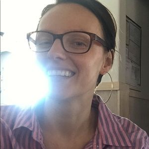 Meet your Posher, Gabriela